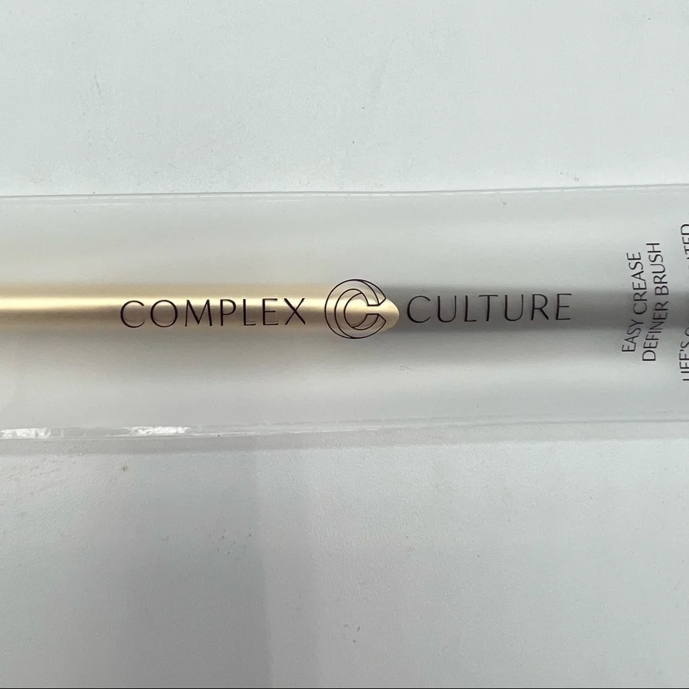 Complex Culture Easy Crease Definer Brush